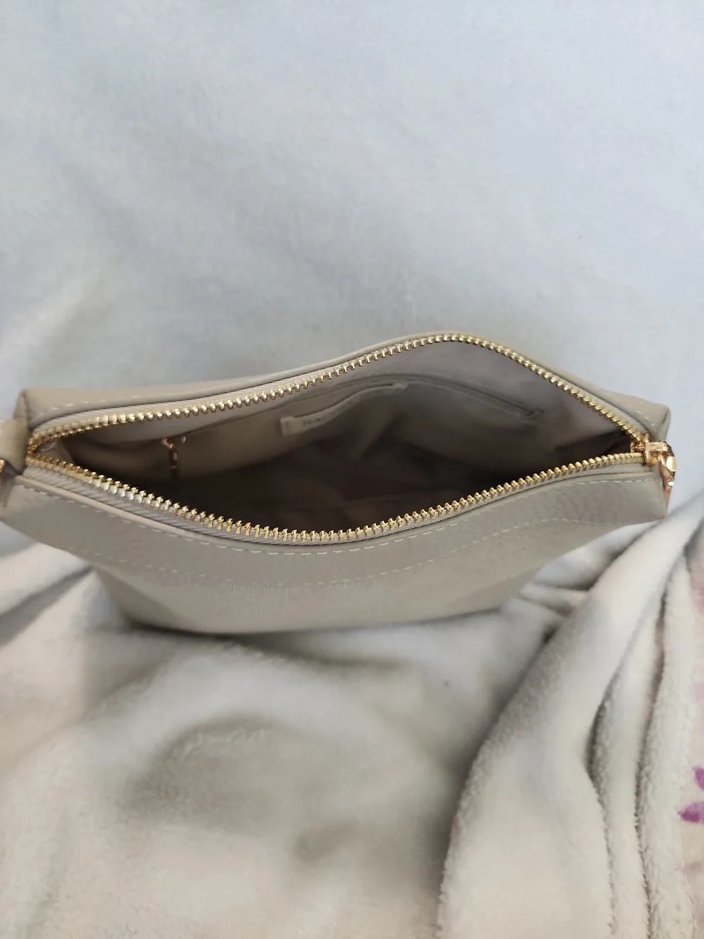 Rachel Zoe Gray Cosmetic Makeup Travel Bag Gold Hardware